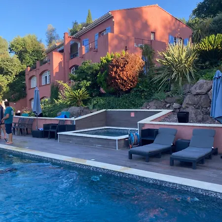 De La Verrerie Bed & Breakfast 3*