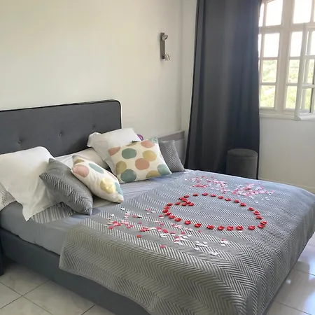 De La Verrerie Bed & Breakfast 3*